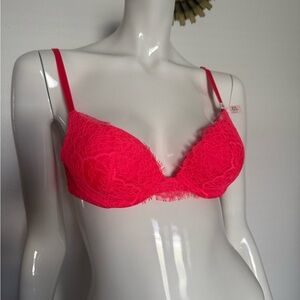 Victoria Secret bra NWT